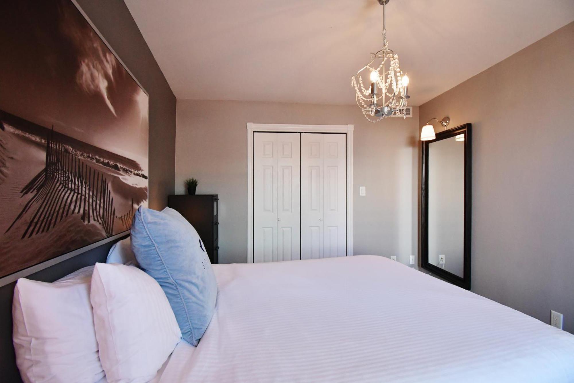 Lester Lofts By Bower Boutique Hotels Монктън Стая снимка